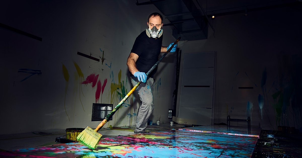 « C’est comme une peinture gestuelle. » Steve Driscoll au travail dans son studio.
