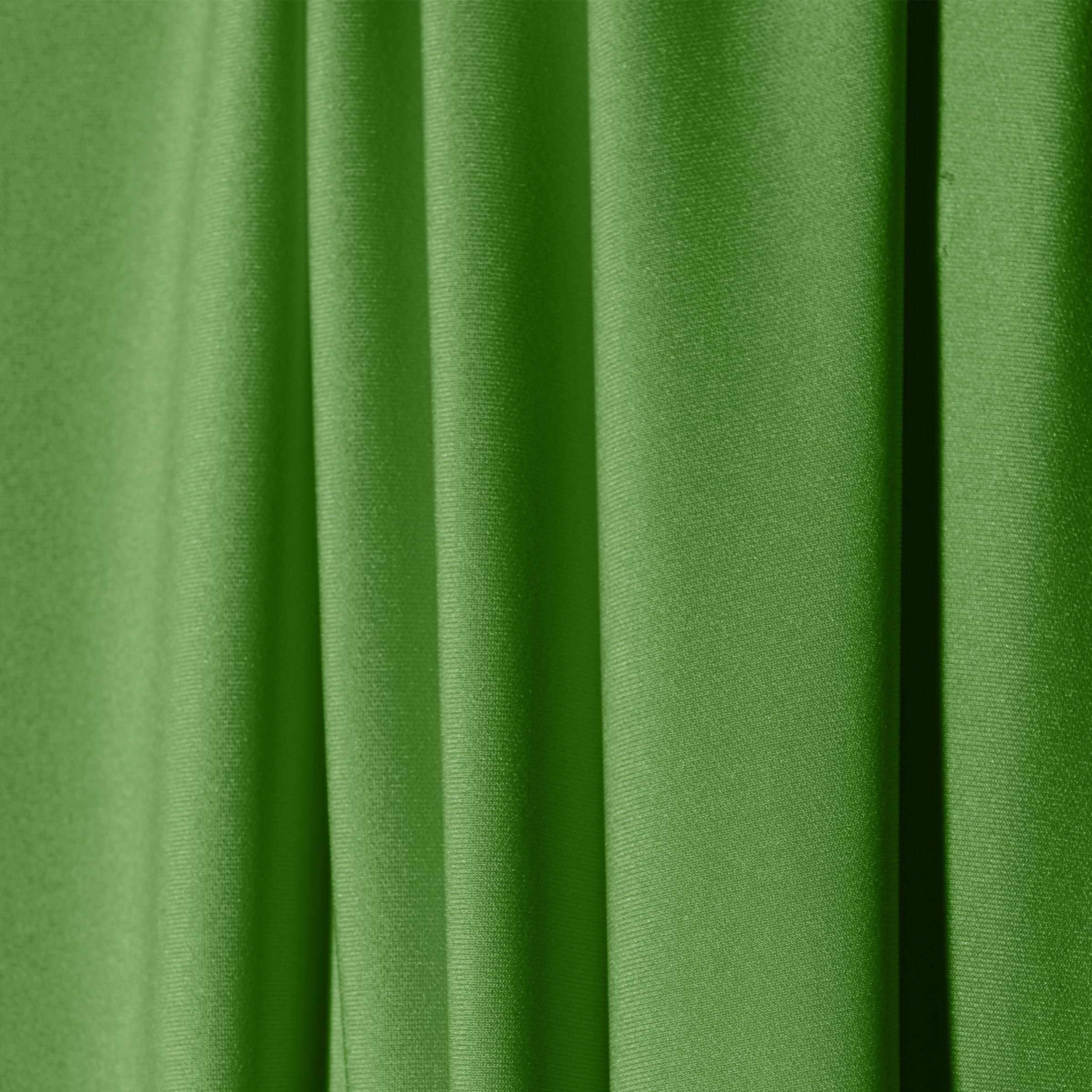 Un fond abstrait mettant en vedette la texture des lignes de feuilles vertes, témoignant de la beauté de la palette de couleurs de la nature.